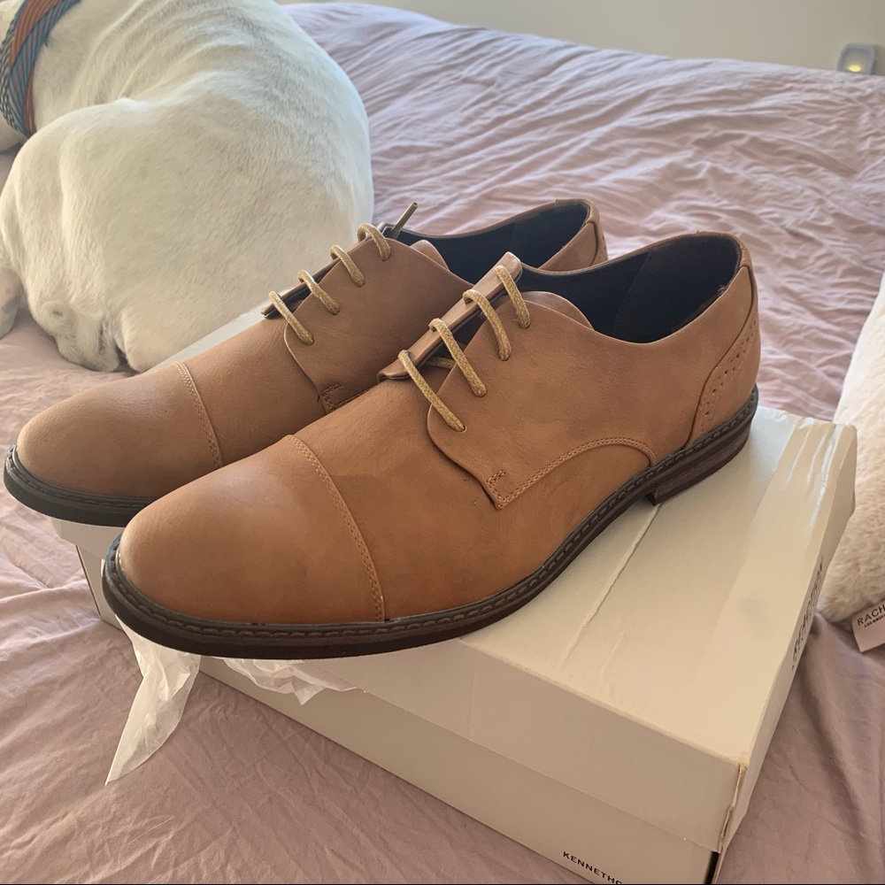 Men’s 9 dress shoes